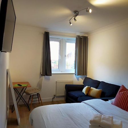 Cobbold Court Share Flat Apartment London Bagian luar foto